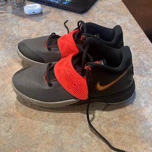 Kyrie Irving‘s flytrap 3